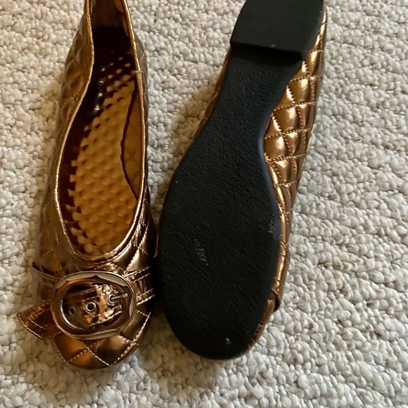 SOLD!!! Lot of 2: Naughty Monkey and Top Moda sandals - Picture 5 of 7